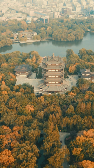 旅游景区济南大明湖超然楼雪景竖屏