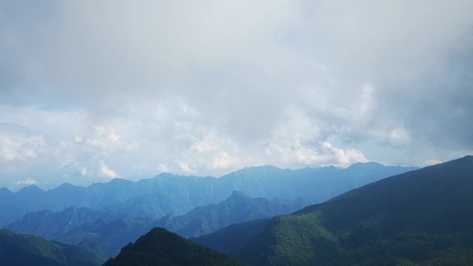 旅游景区湖北神农架5A景区天际岭云海