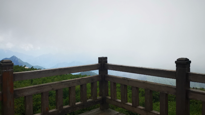 旅游景区湖北神农架5A景区天际岭云海