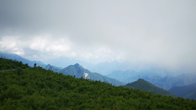 旅游景区湖北神农架5A景区农顶云海自然风景