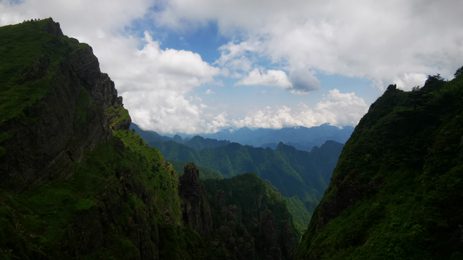 旅游景区湖北神农架5A景区农顶云海自然风景