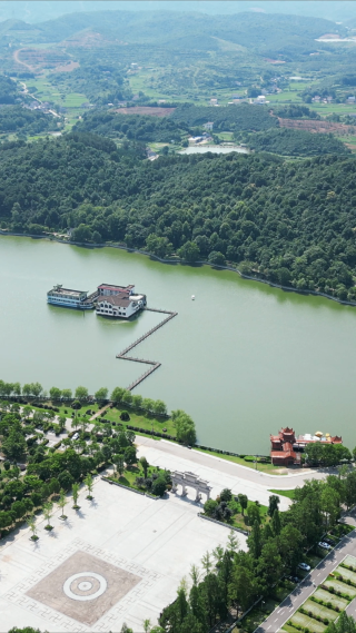 旅游景区湖南常德夹山国家森林公园碧岩湖