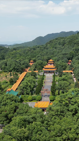 旅游景区湖南常德夹山国家森林公园闯王陵