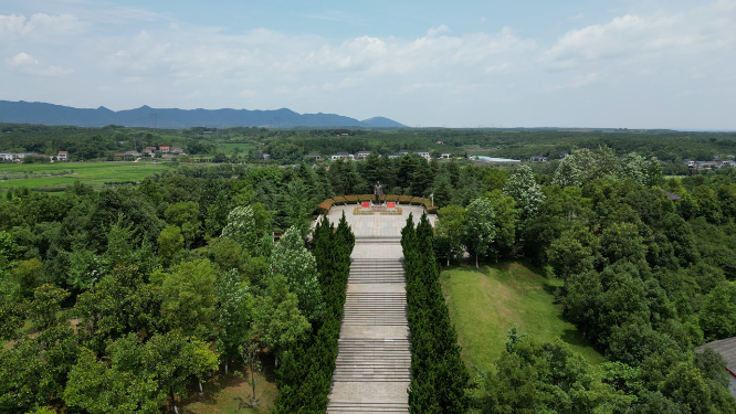 旅游景区湖南常德林伯渠纪念馆铜像广场