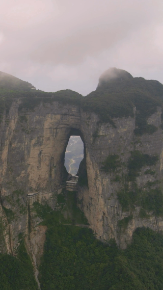 旅游景区湖南张家界天门山天门洞竖屏航拍