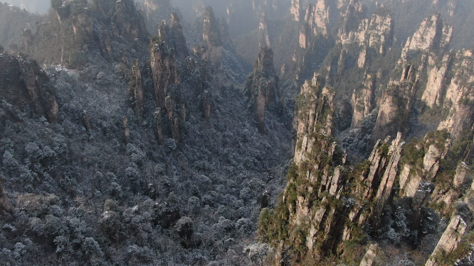 旅游景区湖南张家界武陵源冬天雪景