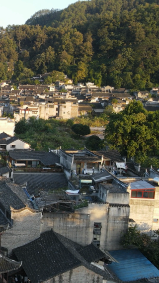 旅游景区湖南湘西凤凰古城竖屏航拍