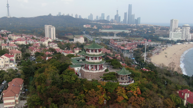 旅游景区航拍青岛小鱼山景区