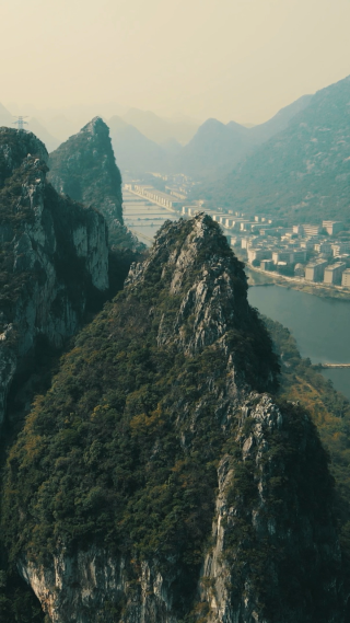 旅游景区贵州万峰林竖屏航拍