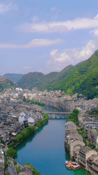 旅游景区贵州镇远古镇竖屏航拍