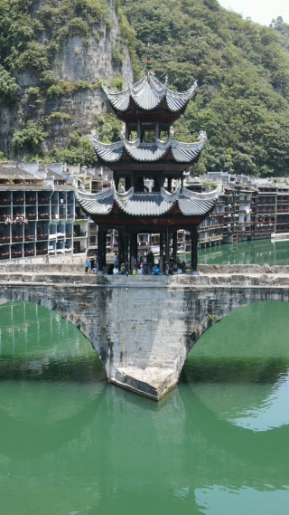旅游景区贵州镇远古镇竖屏航拍