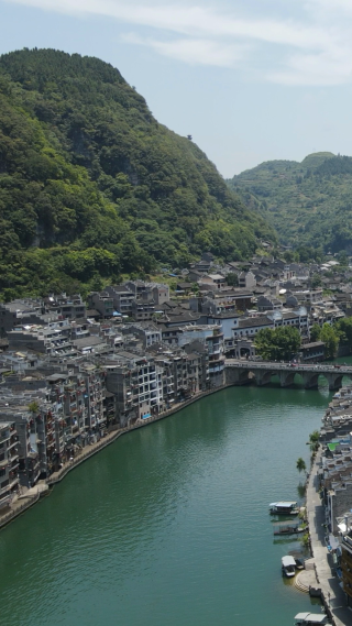 旅游景区贵州镇远古镇竖屏航拍
