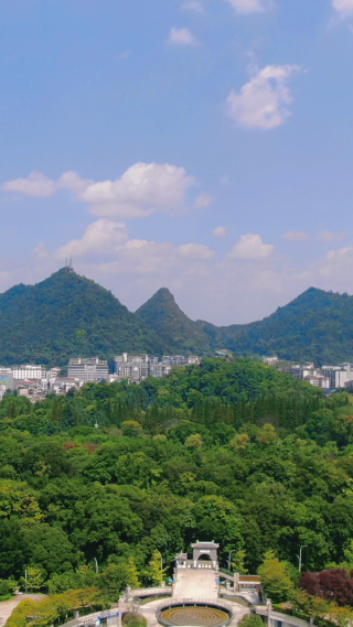 旅游景区贵阳花溪湿地公园竖屏航拍
