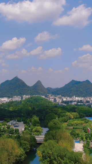 旅游景区贵阳花溪湿地公园竖屏航拍