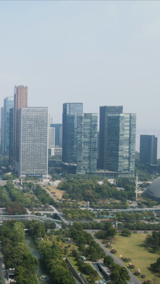 杭州市民中心来福士地标建筑竖屏航拍