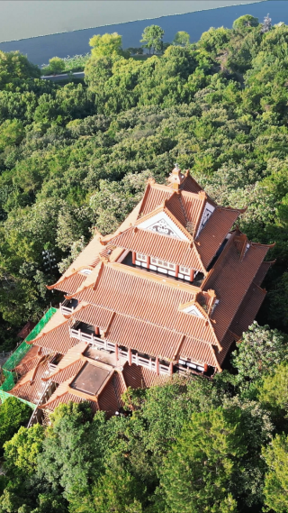 武汉东湖5A景区珞珈山竖屏航拍