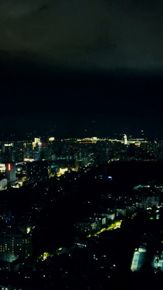 湖北宜昌城市夜景竖屏航拍