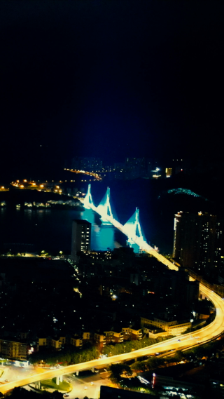 湖北宜昌城市夜景竖屏航拍