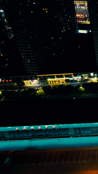 湖北宜昌城市夜景竖屏航拍