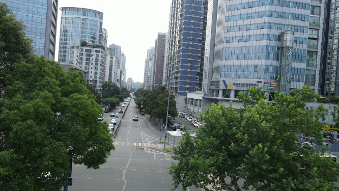 航拍湖北宜昌建设银行西陵一路