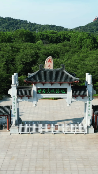 湖北武汉东湖珞珈山航拍