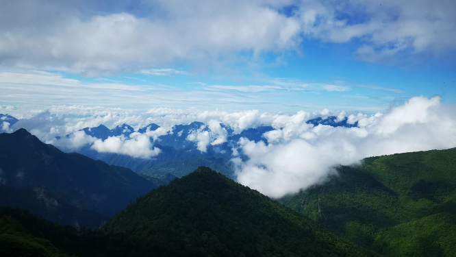 高山云海云雾缭绕自然风景