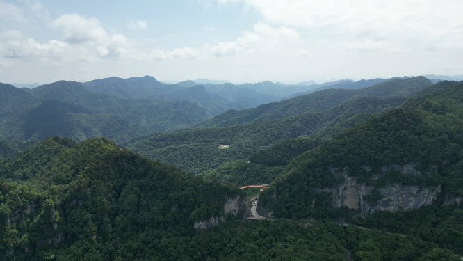 湖北神农架天燕景区蓝天白云航拍