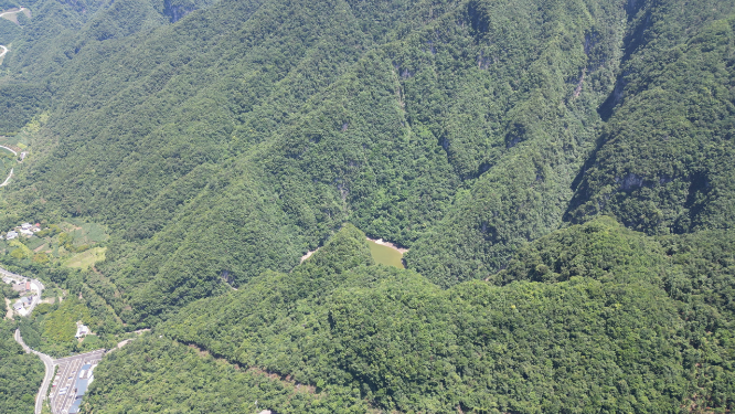 湖北襄阳伏羲摩崖石刻雕像航拍