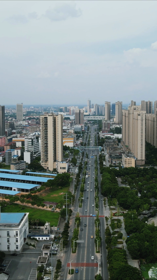 湖北黄石城市交通竖屏航拍
