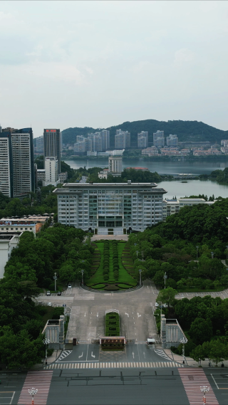 湖北黄石城市建设竖屏航拍 