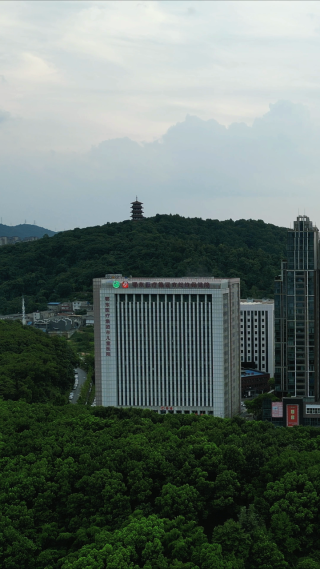 湖北黄石城市建设竖屏航拍 