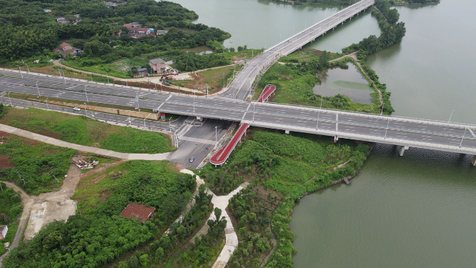 湖南岳阳沿江大道交通