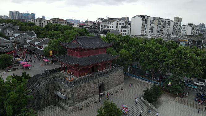 湖南岳阳瞻岳门航拍