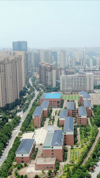湖南师范大学附属滨江学校