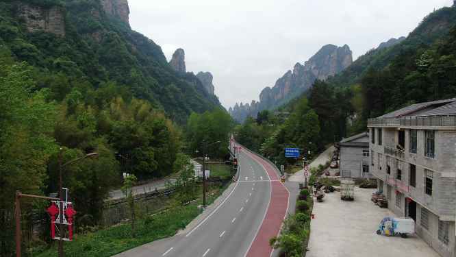 湖南张家界百丈崖最美公路 