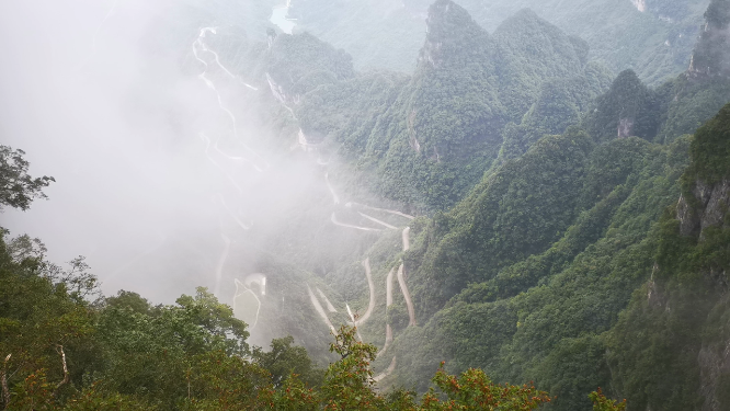 湖南张家界索道观光99道弯
