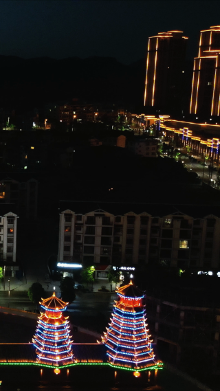 湖南新晃鼓楼夜景竖屏航拍