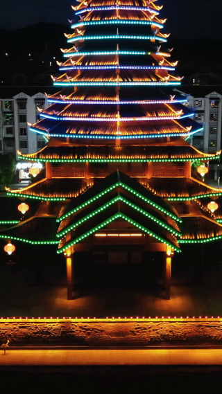 湖南新晃鼓楼夜景竖屏航拍