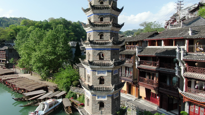 湖南湘西凤凰古城航拍