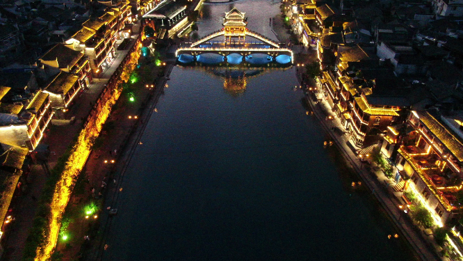 湖南湘西凤凰古城雪桥夜景航拍