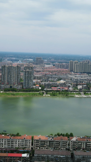 湖南益阳资江两岸高楼建筑竖屏航拍