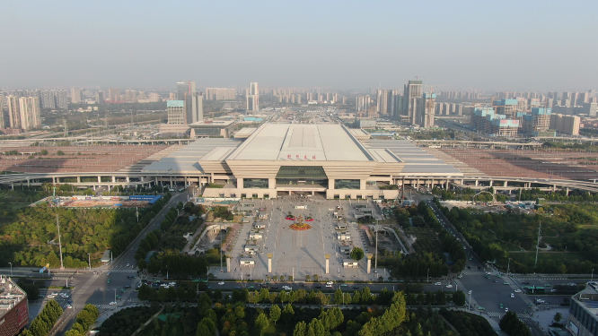 河南郑州东站高铁火车站航拍