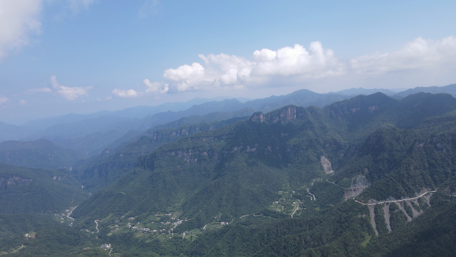 祖国大好河山湖北神农架5A天燕景区