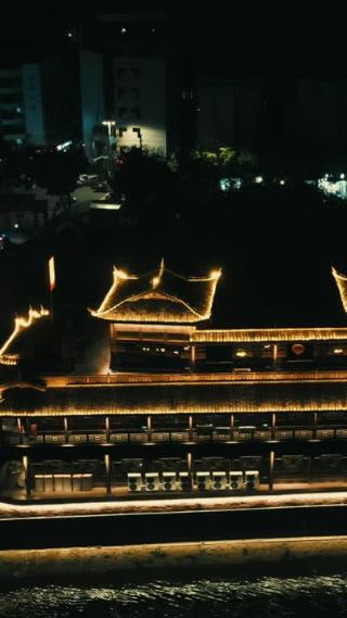 竖屏航拍福建厦门城市夜景