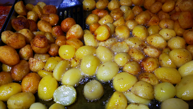 美食铁板豆腐洋芋土豆