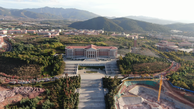 航拍云南大学校园环境