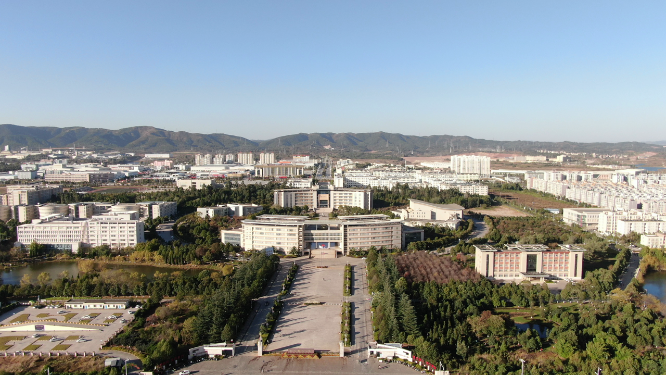 航拍云南曲靖师范学院