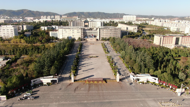 航拍云南曲靖师范学院