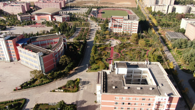 航拍云南曲靖师范学院