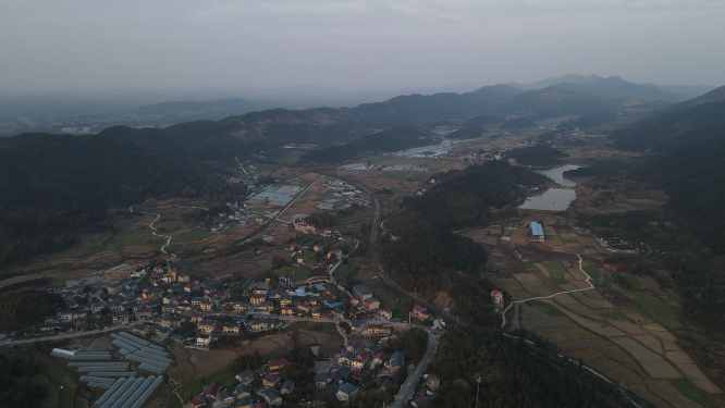 航拍南方集中乡村田园风光